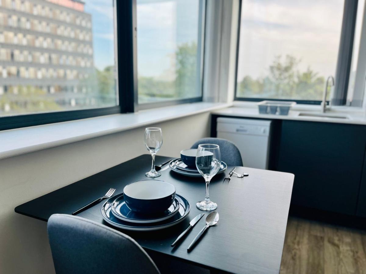 Stunning One Bedroom Apartment In Old Trafford Manchester Eksteriør bilde