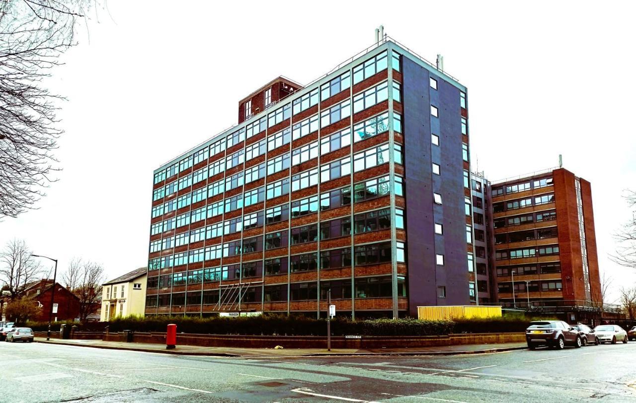 Stunning One Bedroom Apartment In Old Trafford Manchester Eksteriør bilde
